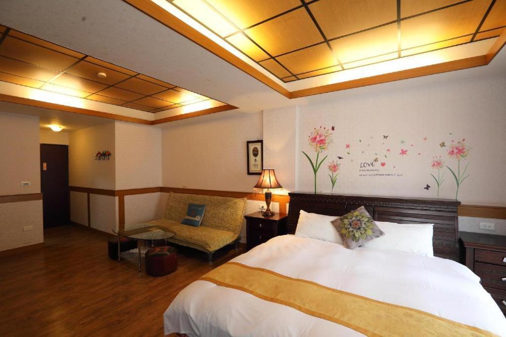 First Place B&B Kota Hualien Bagian luar foto