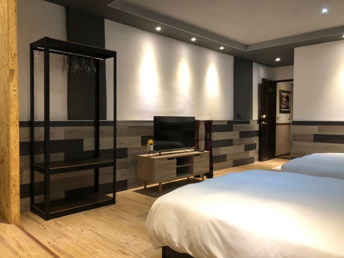First Place B&B Kota Hualien Bagian luar foto