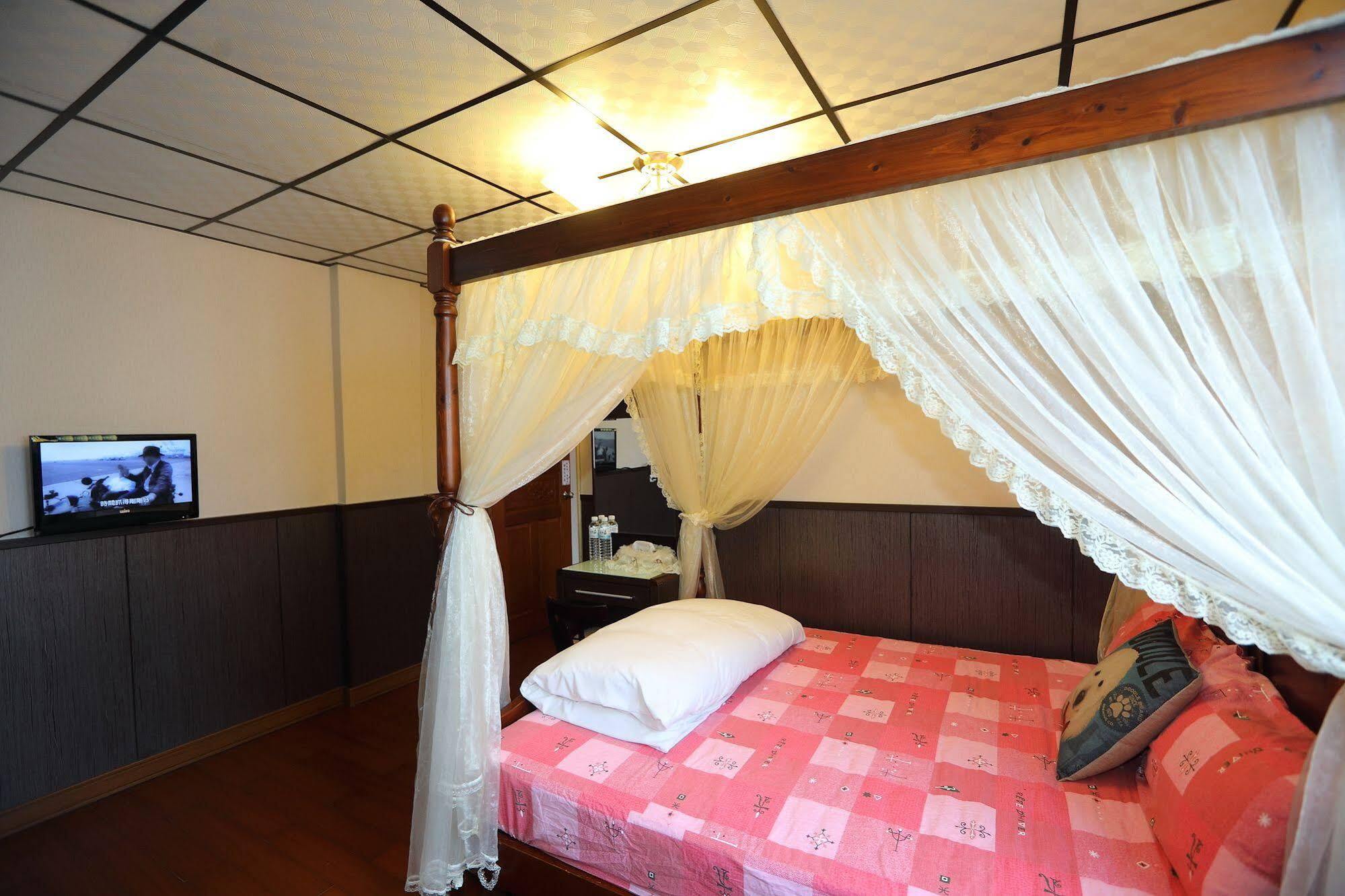 First Place B&B Kota Hualien Bagian luar foto