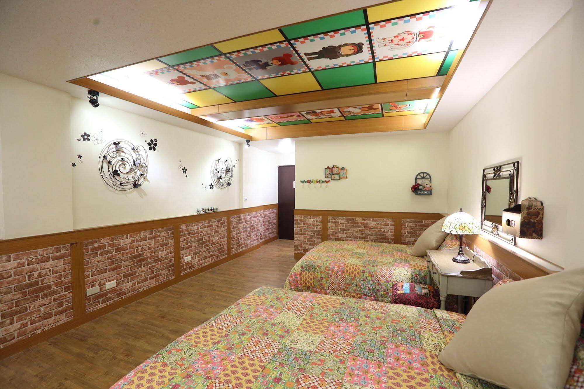 First Place B&B Kota Hualien Bagian luar foto