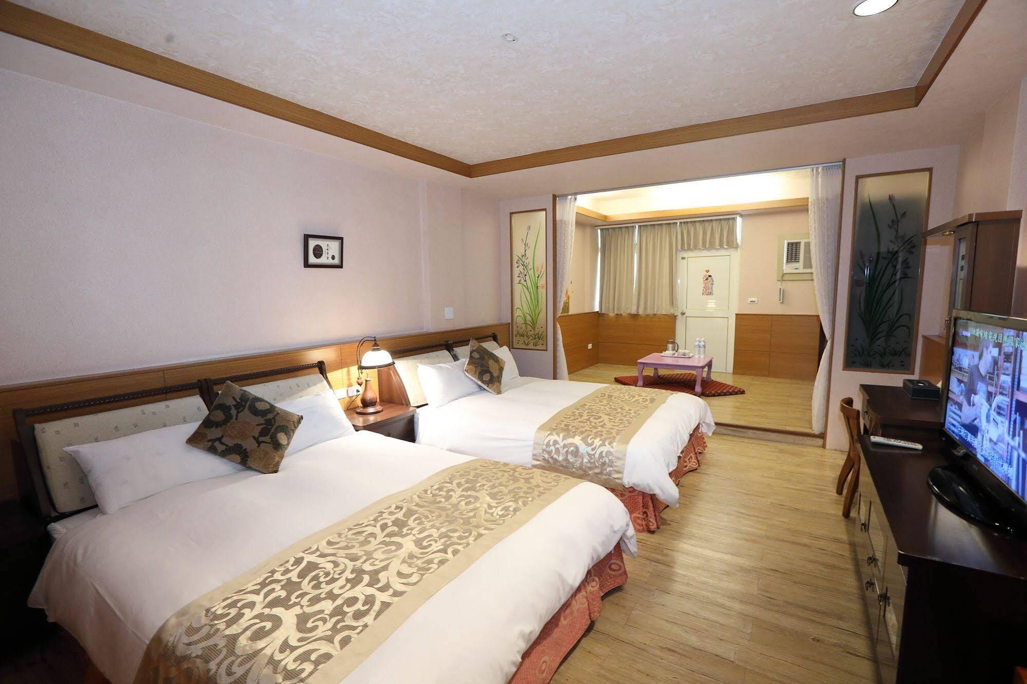 First Place B&B Kota Hualien Bagian luar foto
