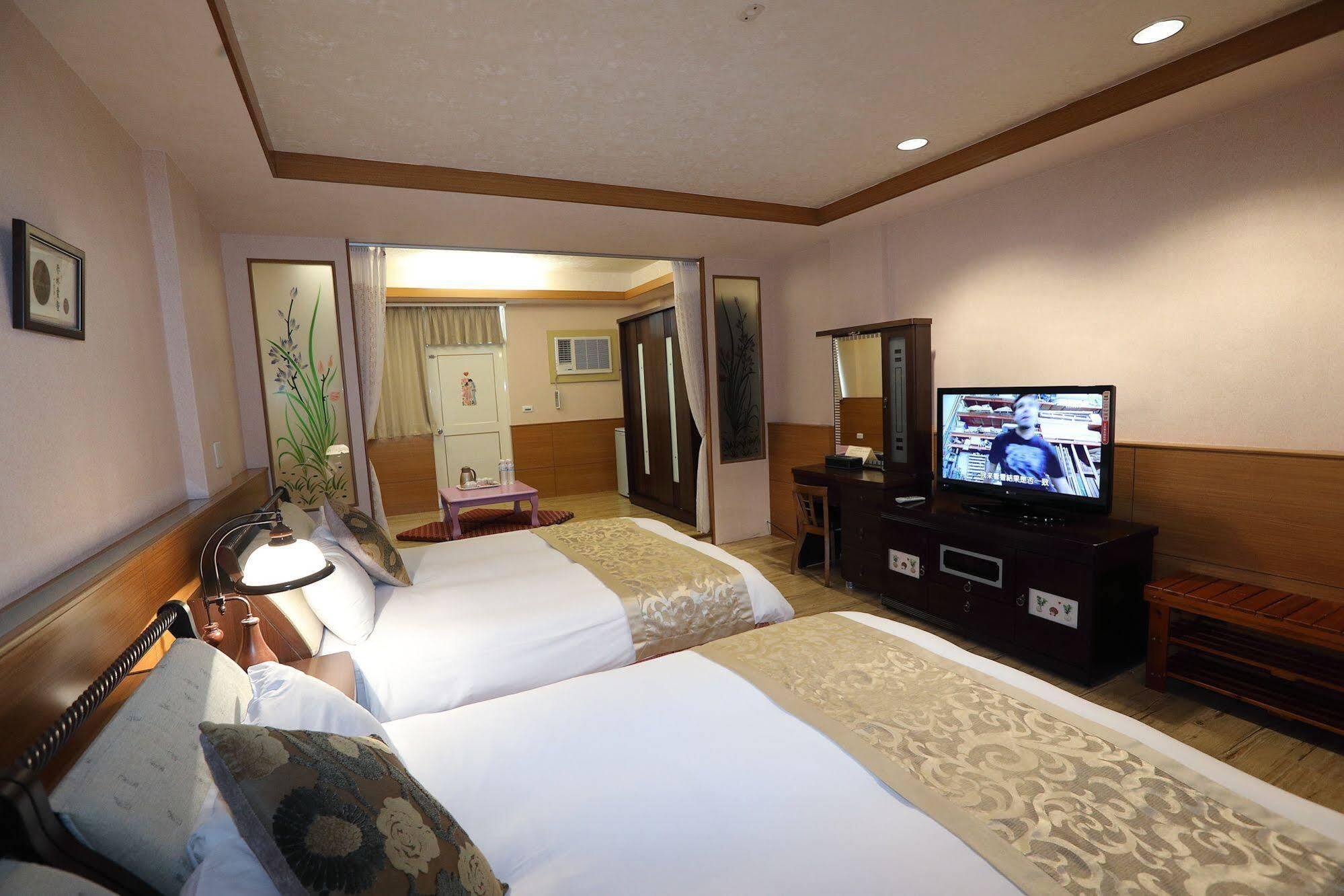 First Place B&B Kota Hualien Bagian luar foto