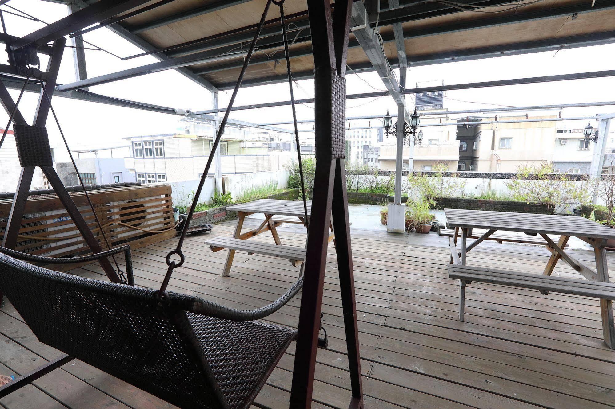 First Place B&B Kota Hualien Bagian luar foto